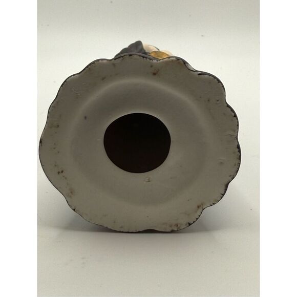 Nun With Prayer Book and Rosary Ceramic Figurine Religious 7” - Picture 8 of 8